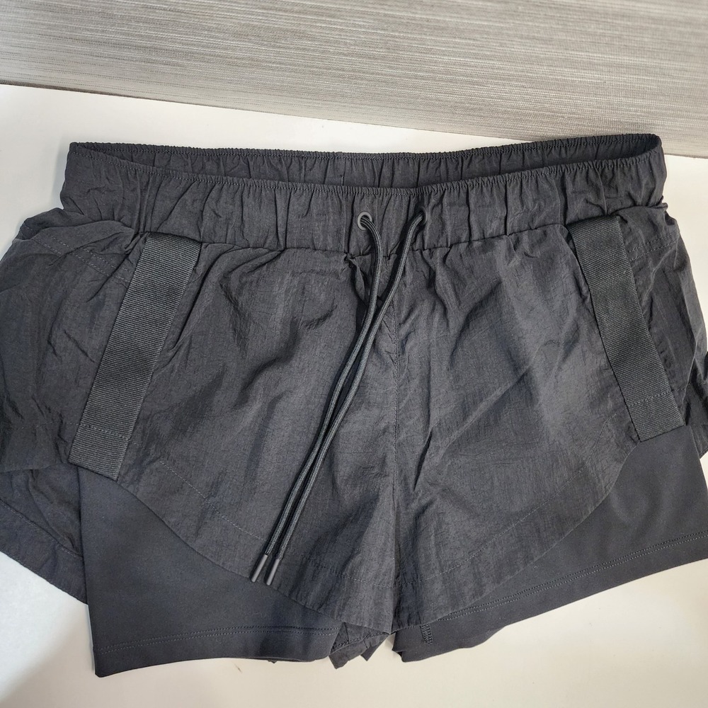 New Balance x Bandier Womens 2-in-1 Layered Running Shorts Black Medium A12